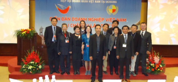 ເວທີປາໄສວິສາຫະກິດ ຫວຽດນາມຢູ່ເອີລົບ